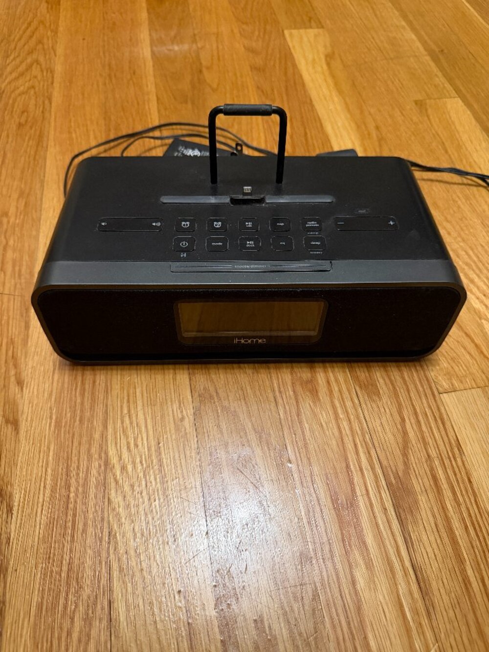 iHome iPhone Dual Charging Stereo FM Alarm Clock Model iDL91